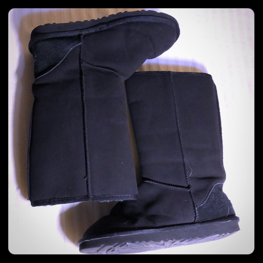 Black UGG boots